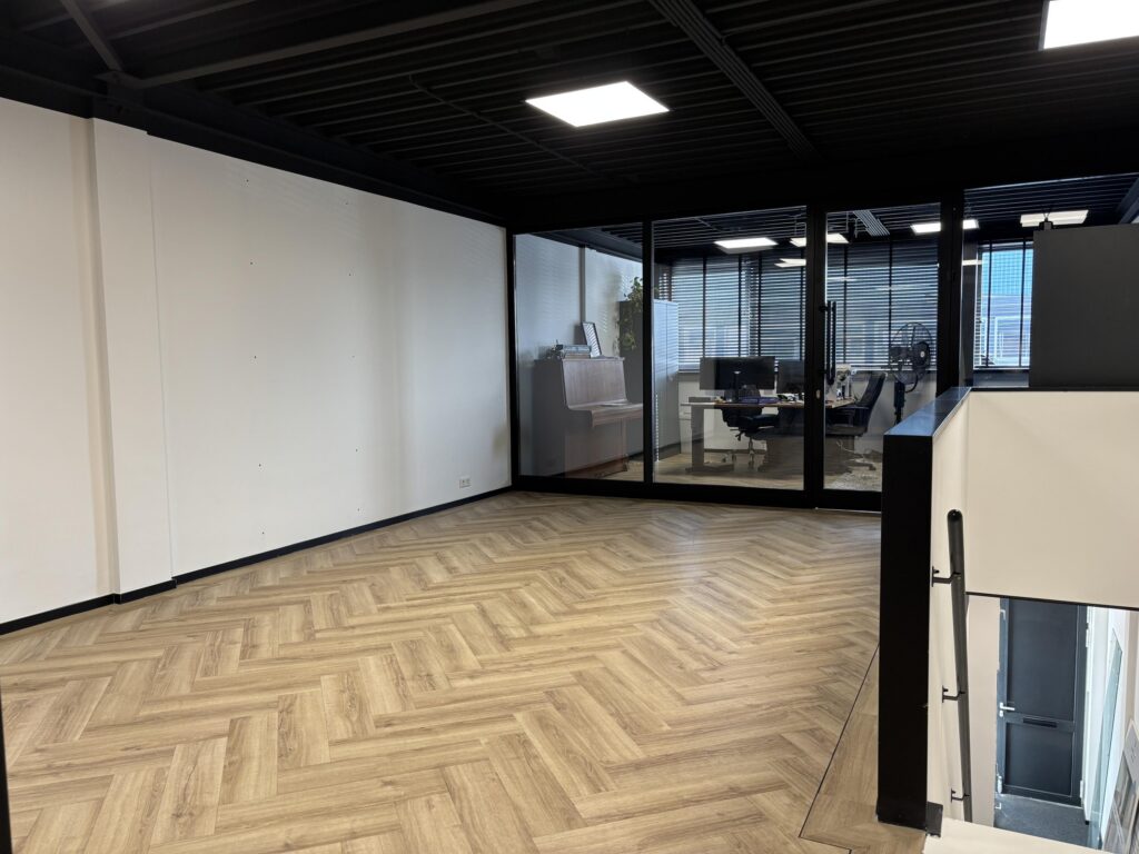 Nijverheidsweg 25E – Foto