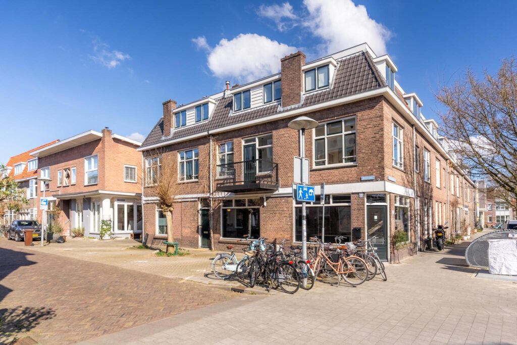 Oudwijkerdwarsstraat 120 – Hoofdfoto