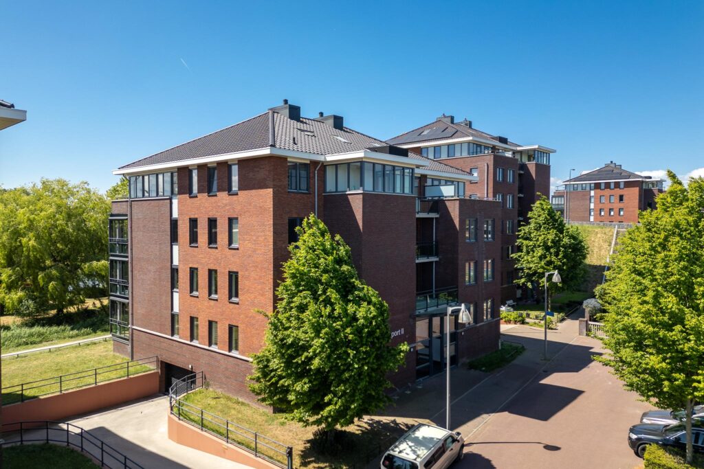 Burgemeester Van den Helmlaan 85 – Foto 48