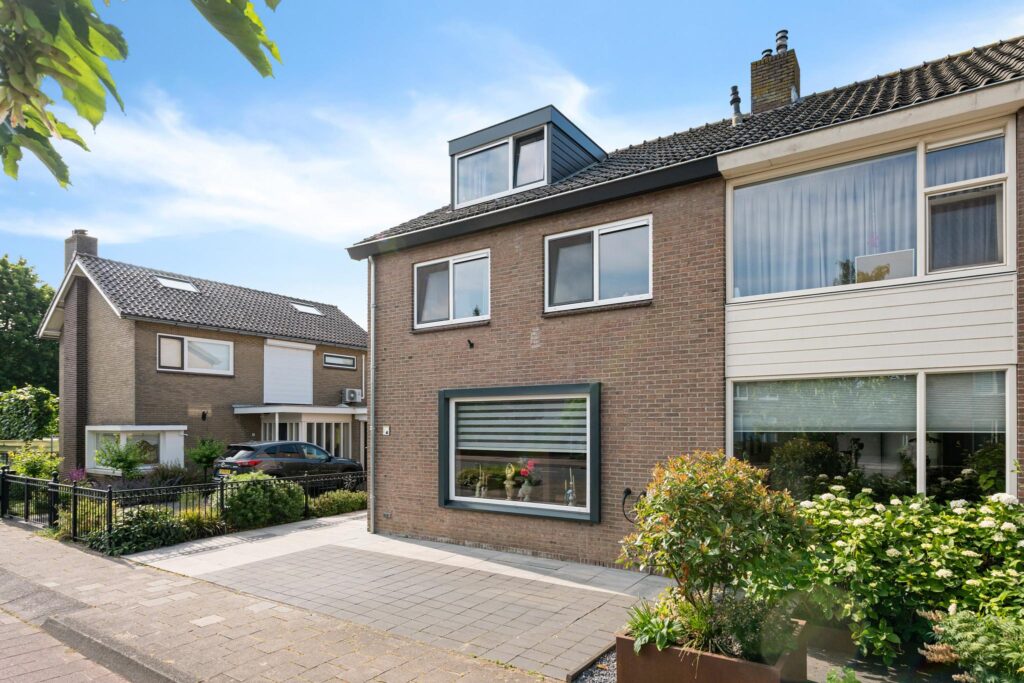 Prins Bernhardstraat 4 – Foto